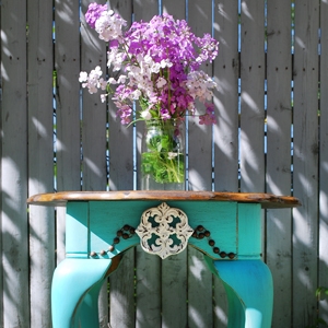 Devine Pond Table