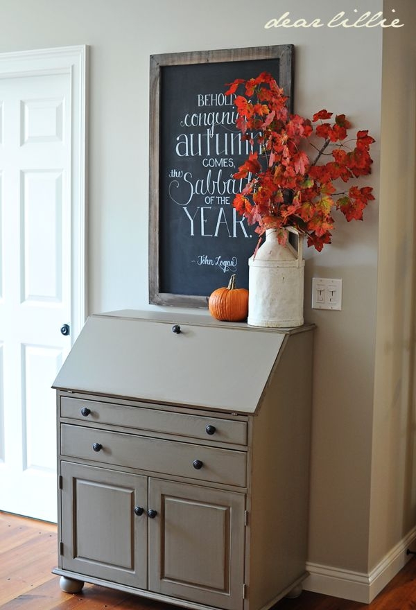 25 No Mantle Fall Decor Ideas