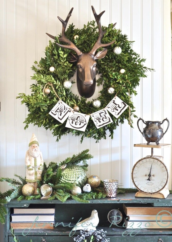 15 Beautiful Christmas Vignettes