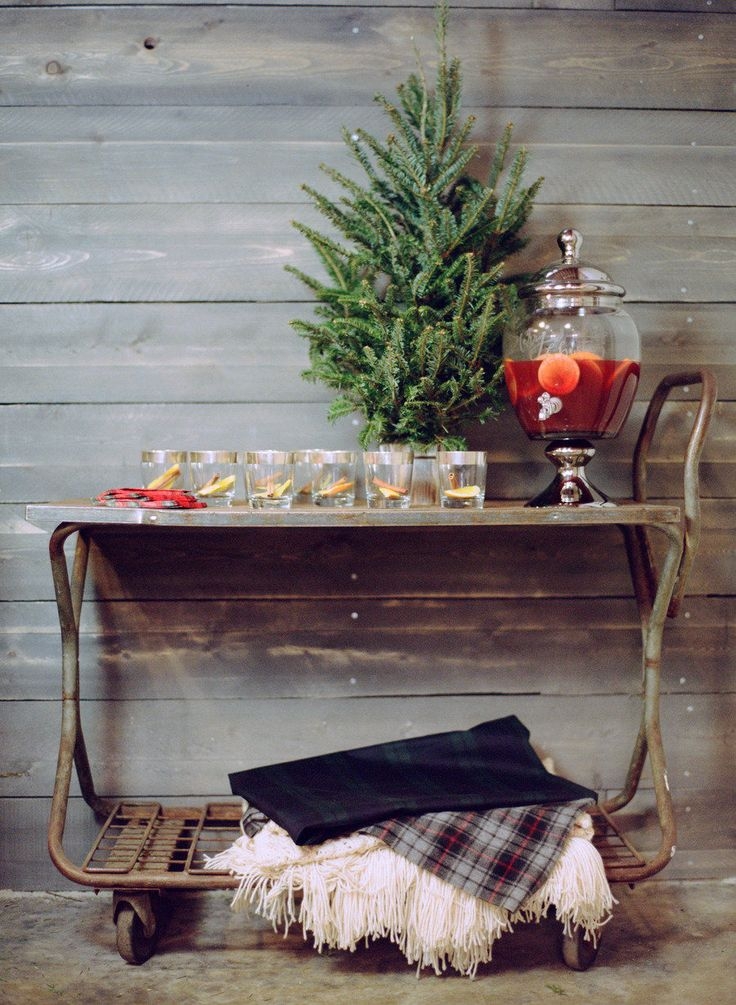 15 Beautiful Christmas Vignettes