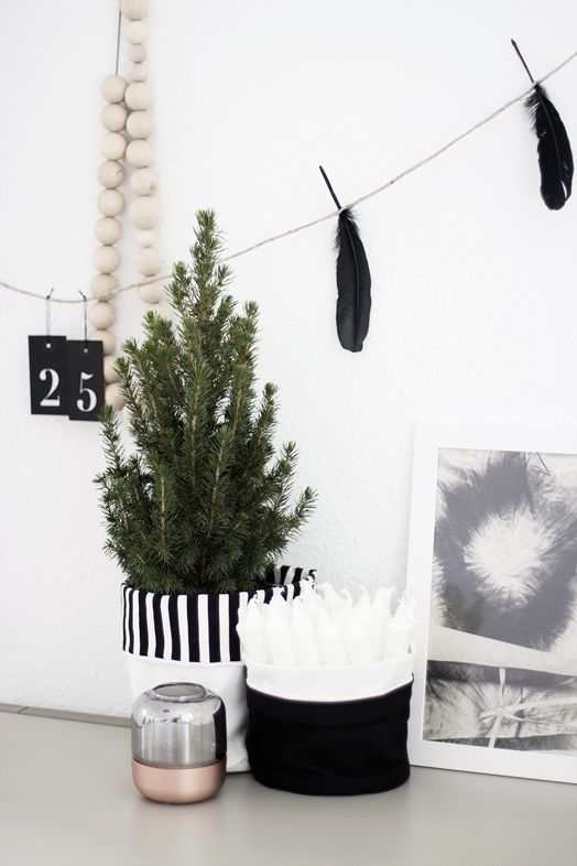 15 Beautiful Christmas Vignettes