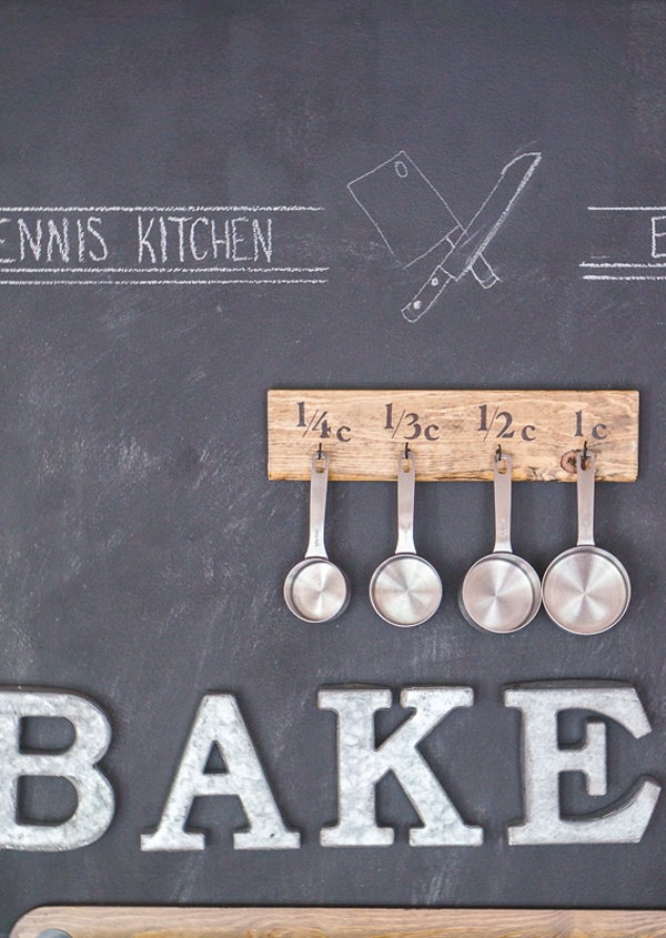 DIY Measuring Cup Rack