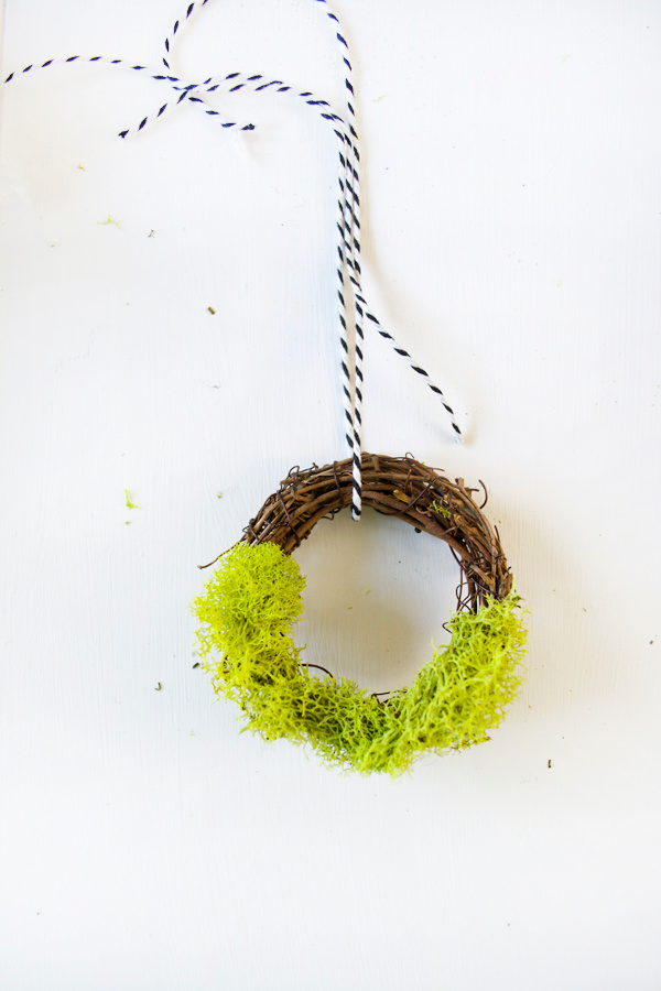 String on Moss Wreath DIY