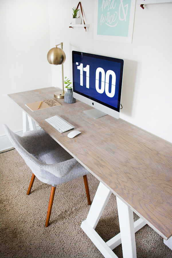 DIY Sawhorse Desk