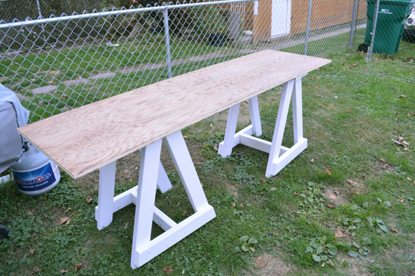 Sawhorse Desk DIY