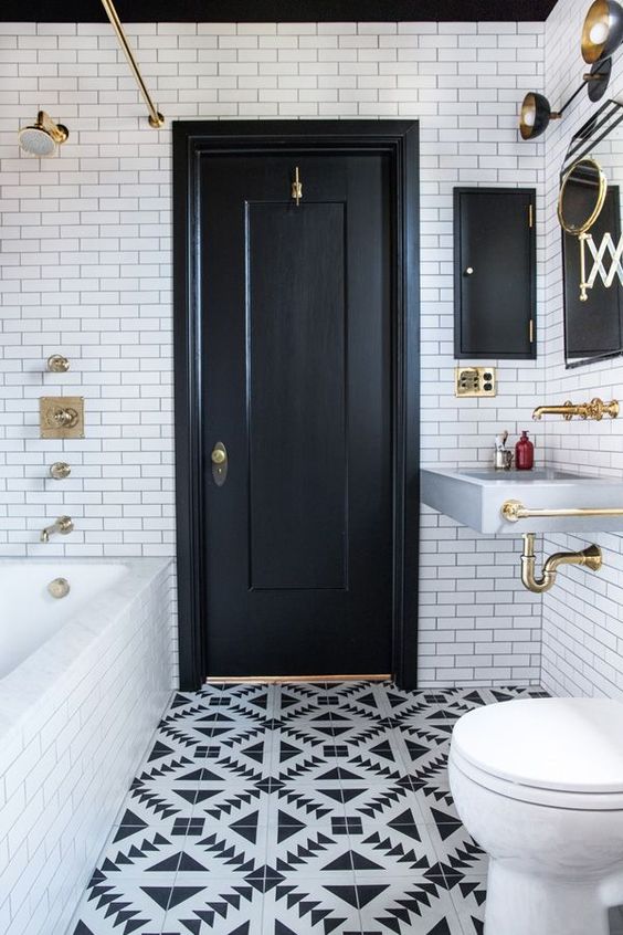 10 Gorgeously Tiled Bathrooms