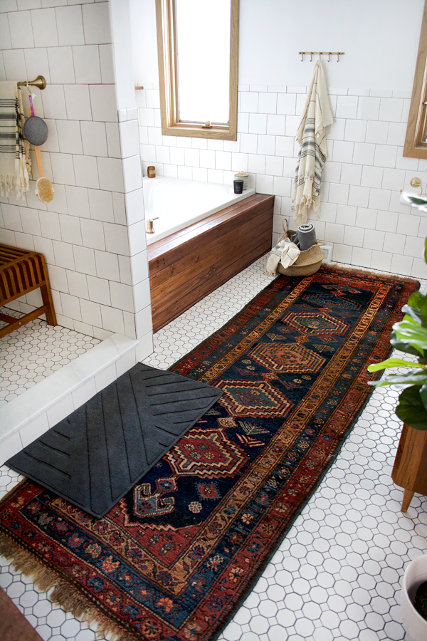 learn how to keep a vintage rug in the bathroom clean