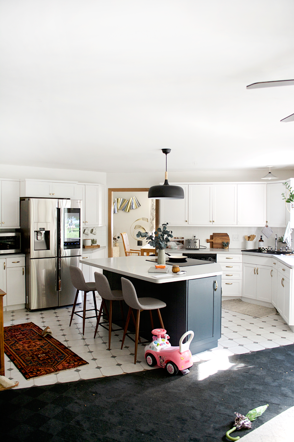 dirty kitchen of a home blogger