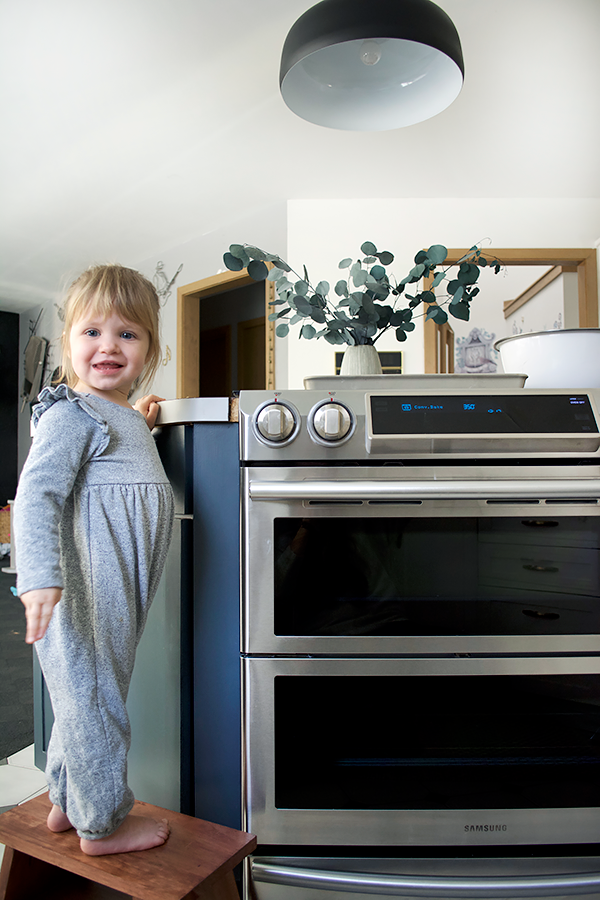 baking cookies with mom