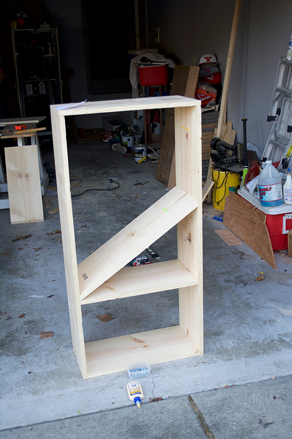 building a diy Bookcase