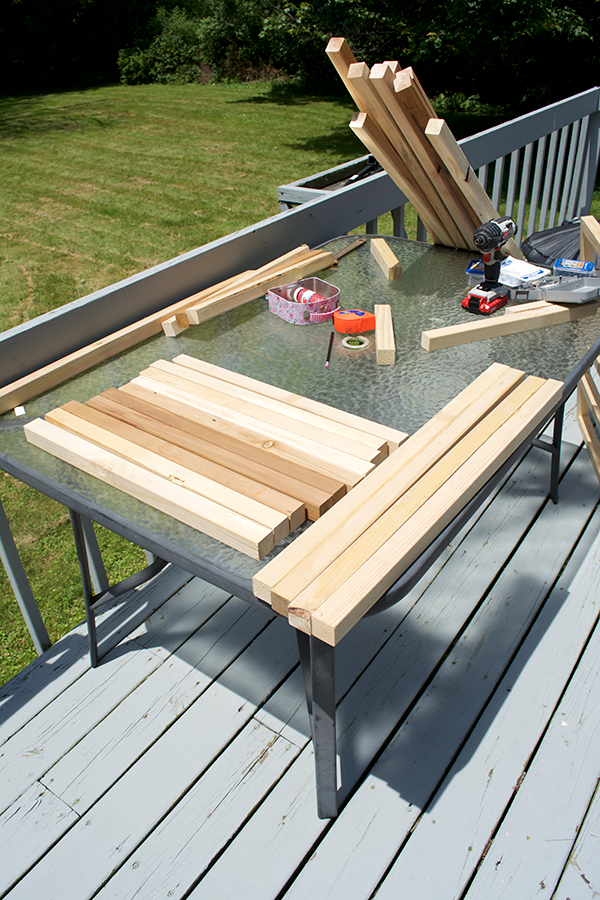 How to Build a Modern Outdoor Sofa out of Cedar