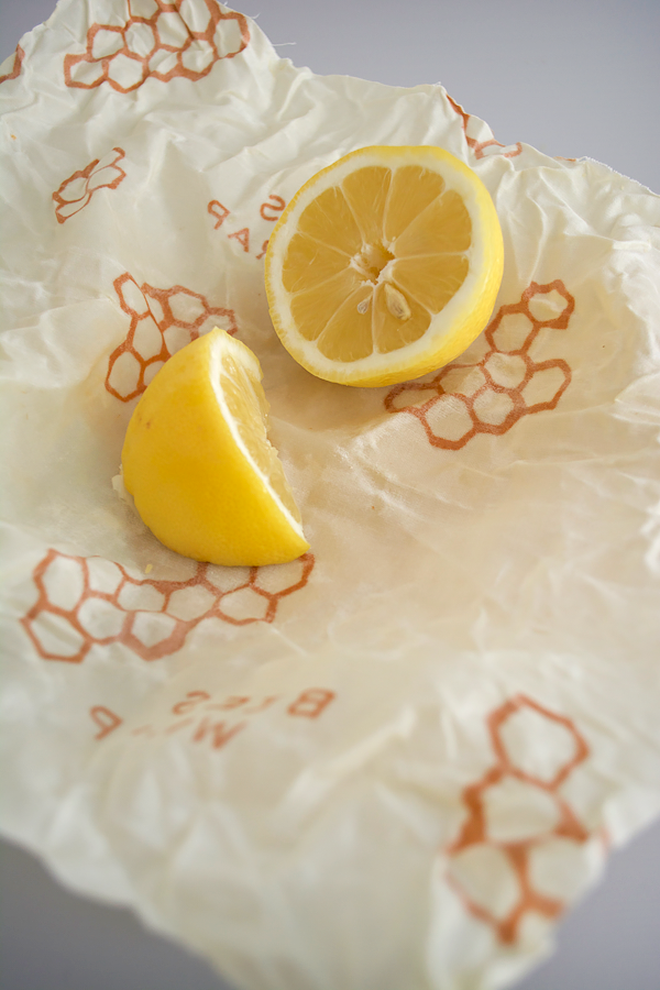 Bees Wax Wrap in the Kitchen Instead of Plastic Wrap