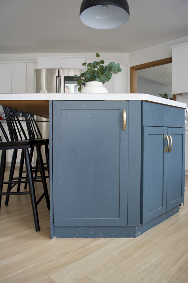 Benjamin Moore Lead Gray Kitchen Cabinets