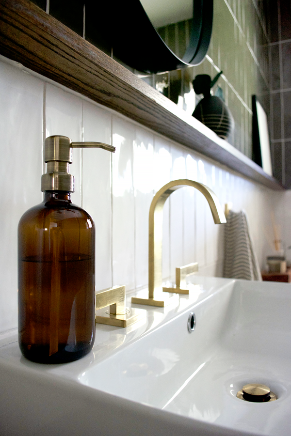 Modern Brass bathroom fixtures