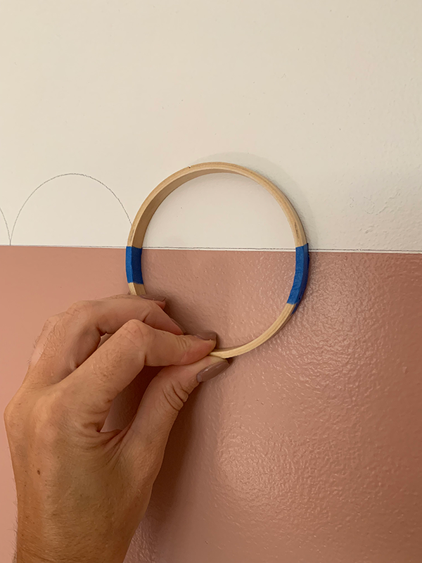 How to Trace Scallops on the Wall