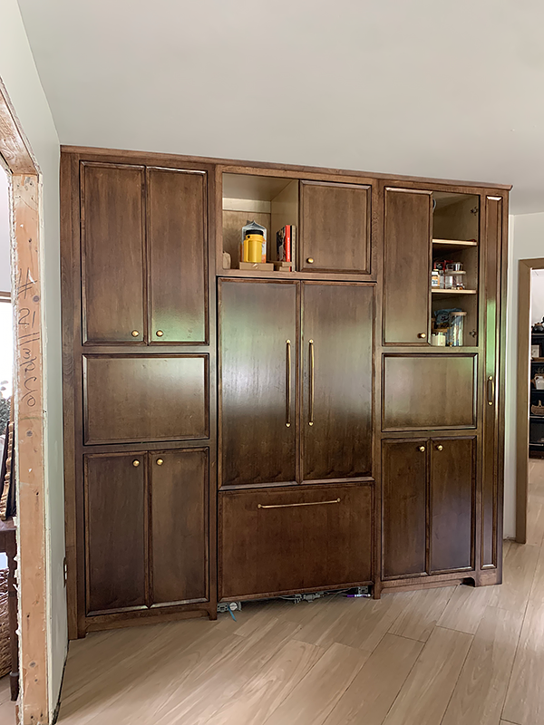 kitchen pantry cabinets