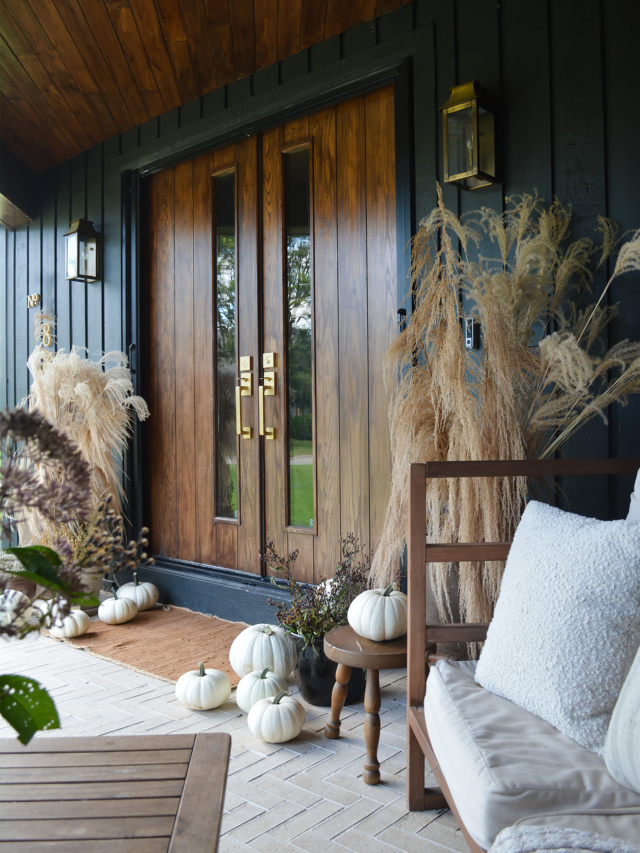 A Cozy Neutral Fall Front Porch