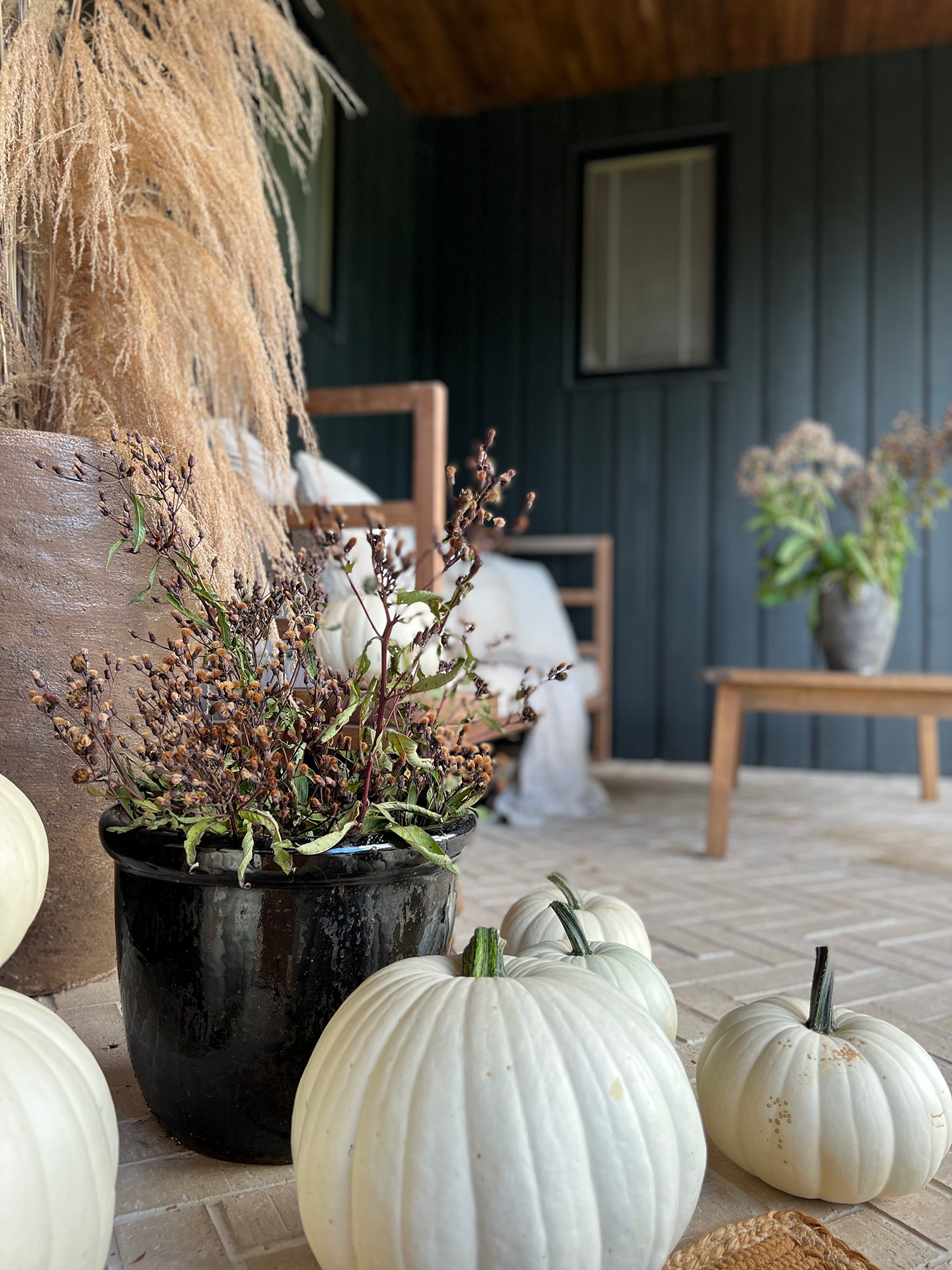 Neutral Fall Porch Decor