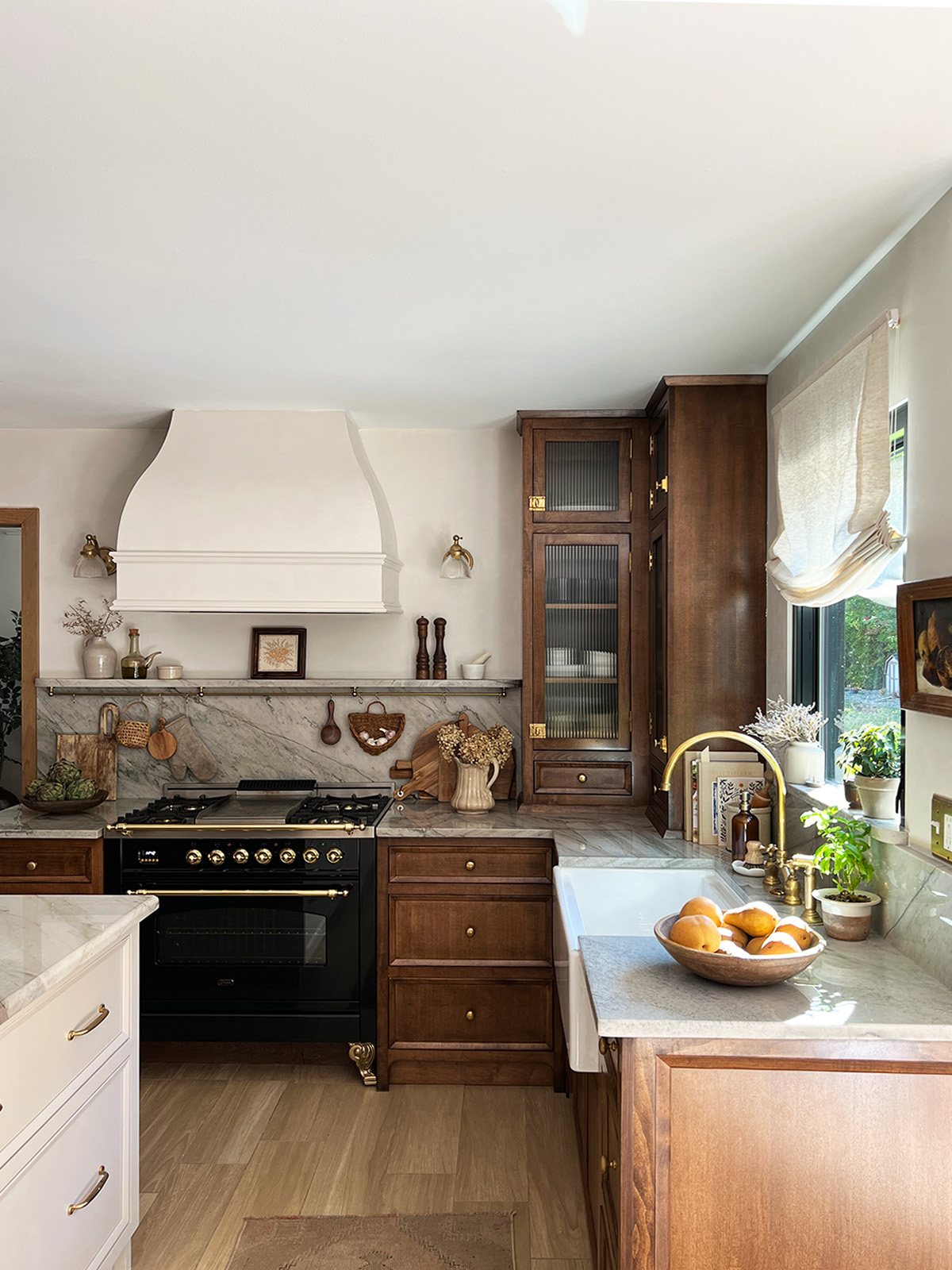 Kitchen Organization: Drawers Instead of Cabinets