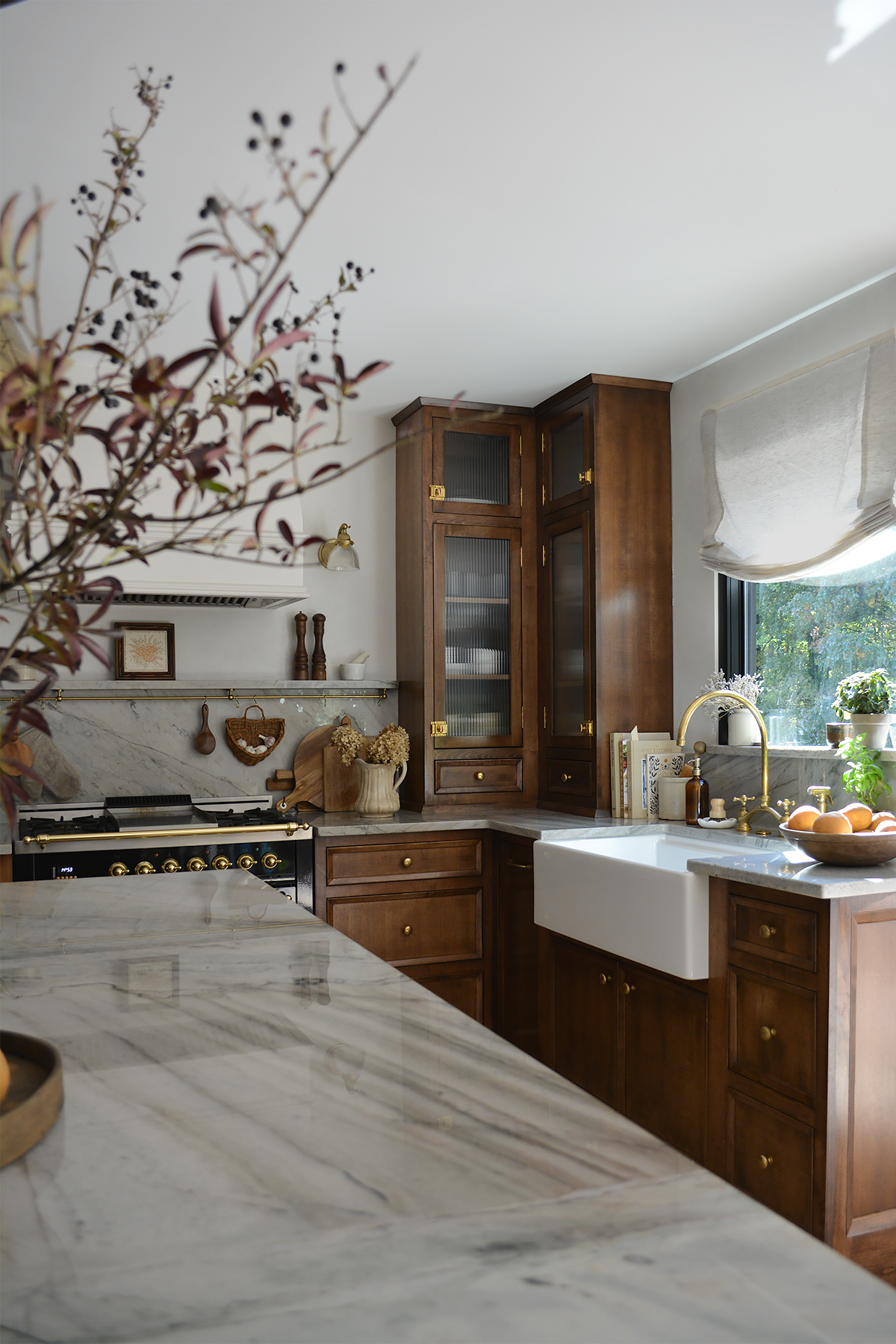 Wood Stained Kitchen Cabinets