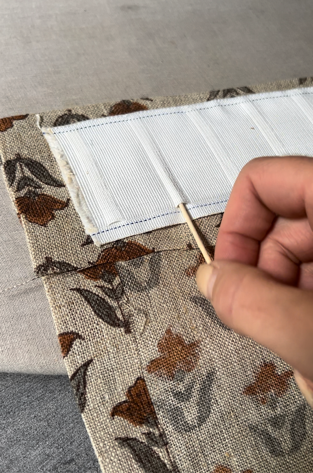 How to Make No Sew Pinch Pleat Curtains